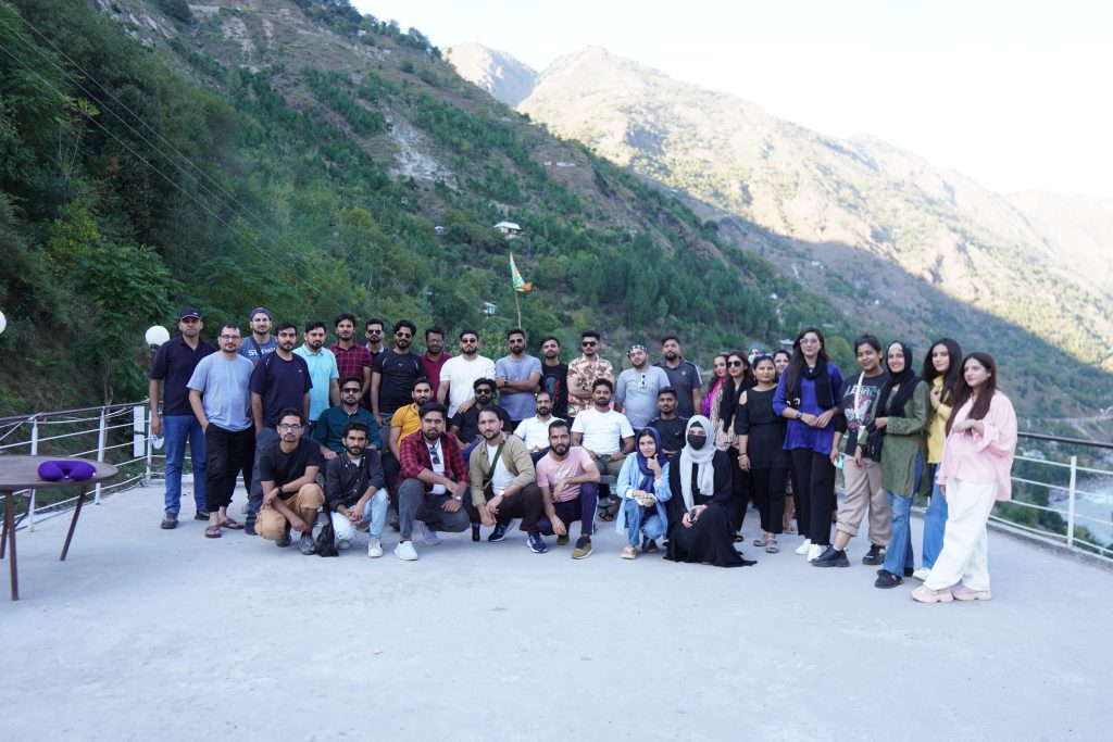 Welcome to Naran Kaghan Valley, the crown jewel of Pakistan’s northern areas! Whether you're planning a family vacation, honeymoon, or group adventure, this valley is packed with scenic spots, adventure activities, and cultural experiences that will leave you speechless.